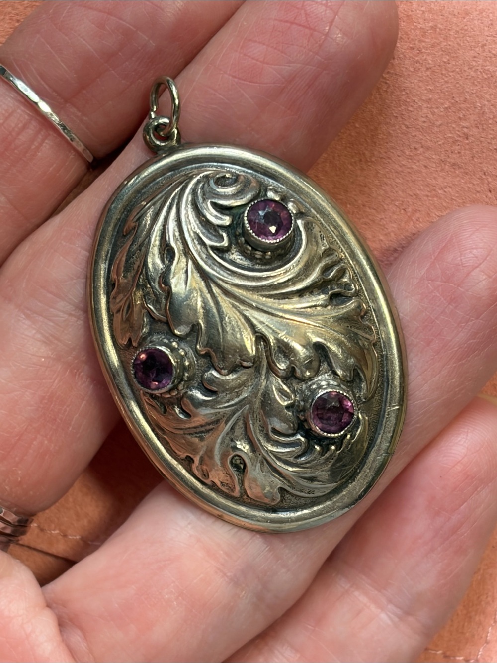 Art Nouveau Antique Leaf Foliage With Purple Paste Stones Large Oval Pendant - Picture 4 of 13
